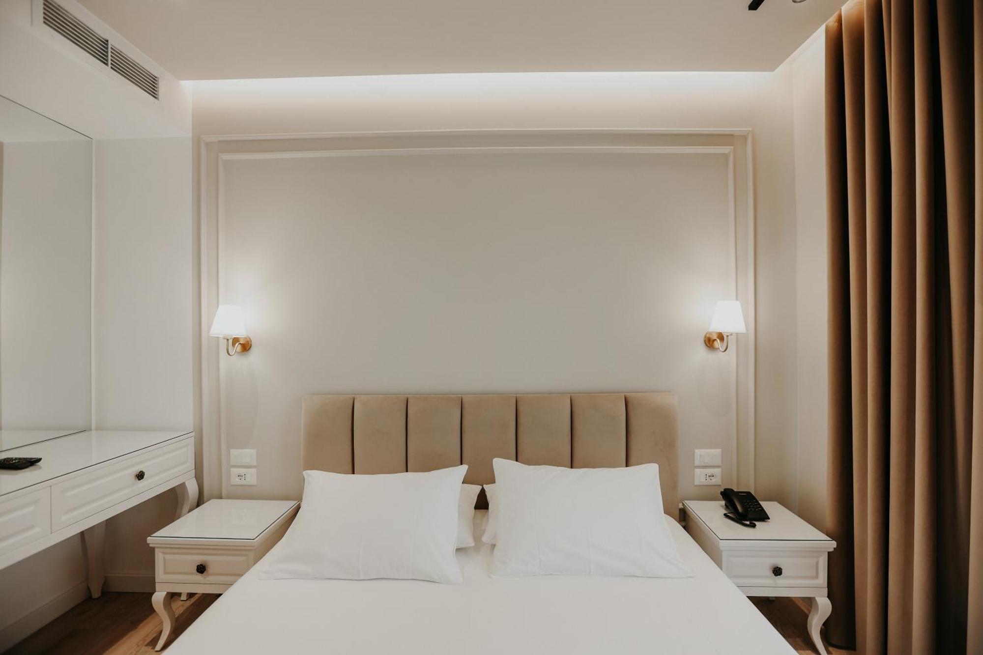 Seaside Hotel Vlore Exterior photo