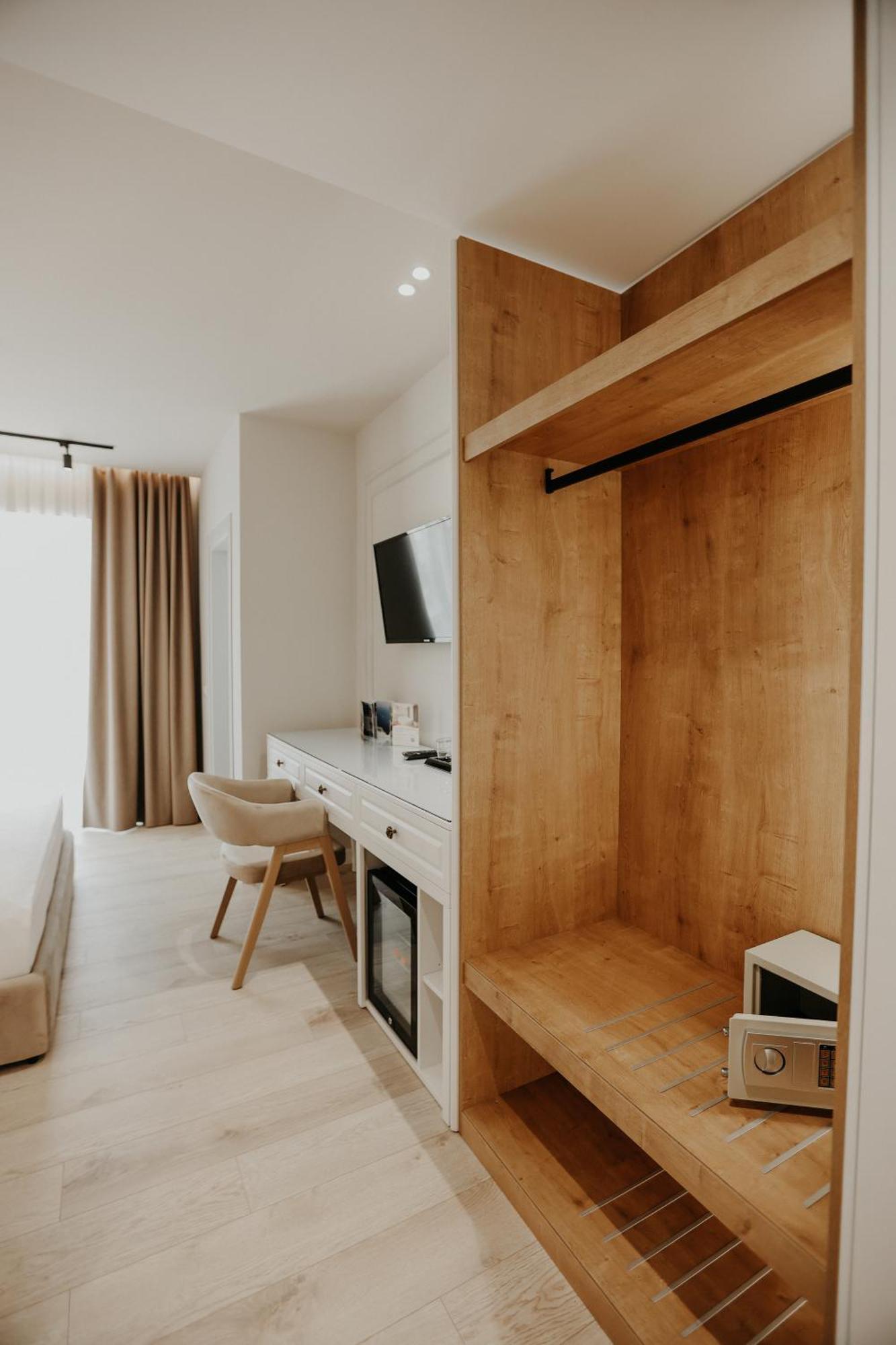 Seaside Hotel Vlore Exterior photo